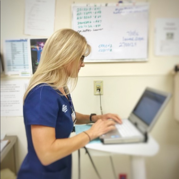 Meet your Posher, Anita - Picture 5 of 9